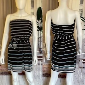 White House Black Market Strapless Striped Dress. P/A1773/6